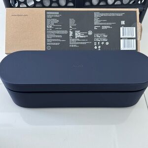 Dyson Corrale presentation case